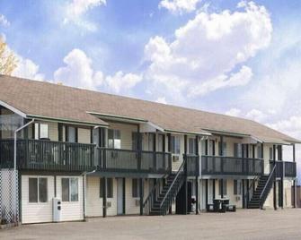 Almada Inn - Fort Nelson - Gebäude