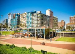 Silver Sands Self Catering - Durban - Building
