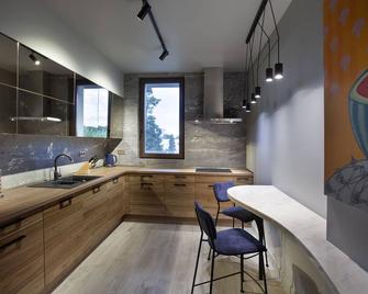 Luxury Suite 12 - 2 Bedroom, 1 Office, 2.5 Bathroom, 1 Living, 1 Kitchen - Bucharest