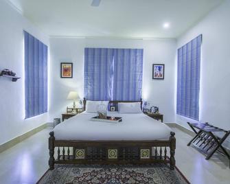 Seclude Lansdowne - 2 Bedroom Private Space - Lansdowne - Bedroom