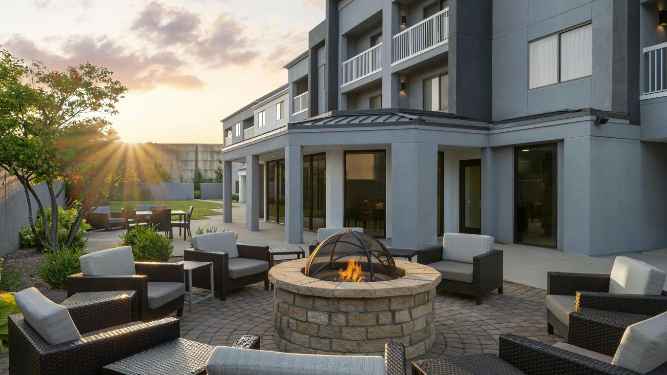 كورتيارد باي ماريوت إنديانابولس نورث وست