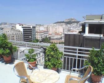 Economy Hotel - Athens - Balcony