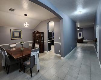 Amazing Location/Energy Corridor/Katy/Sugar Land - Richmond - Dining room