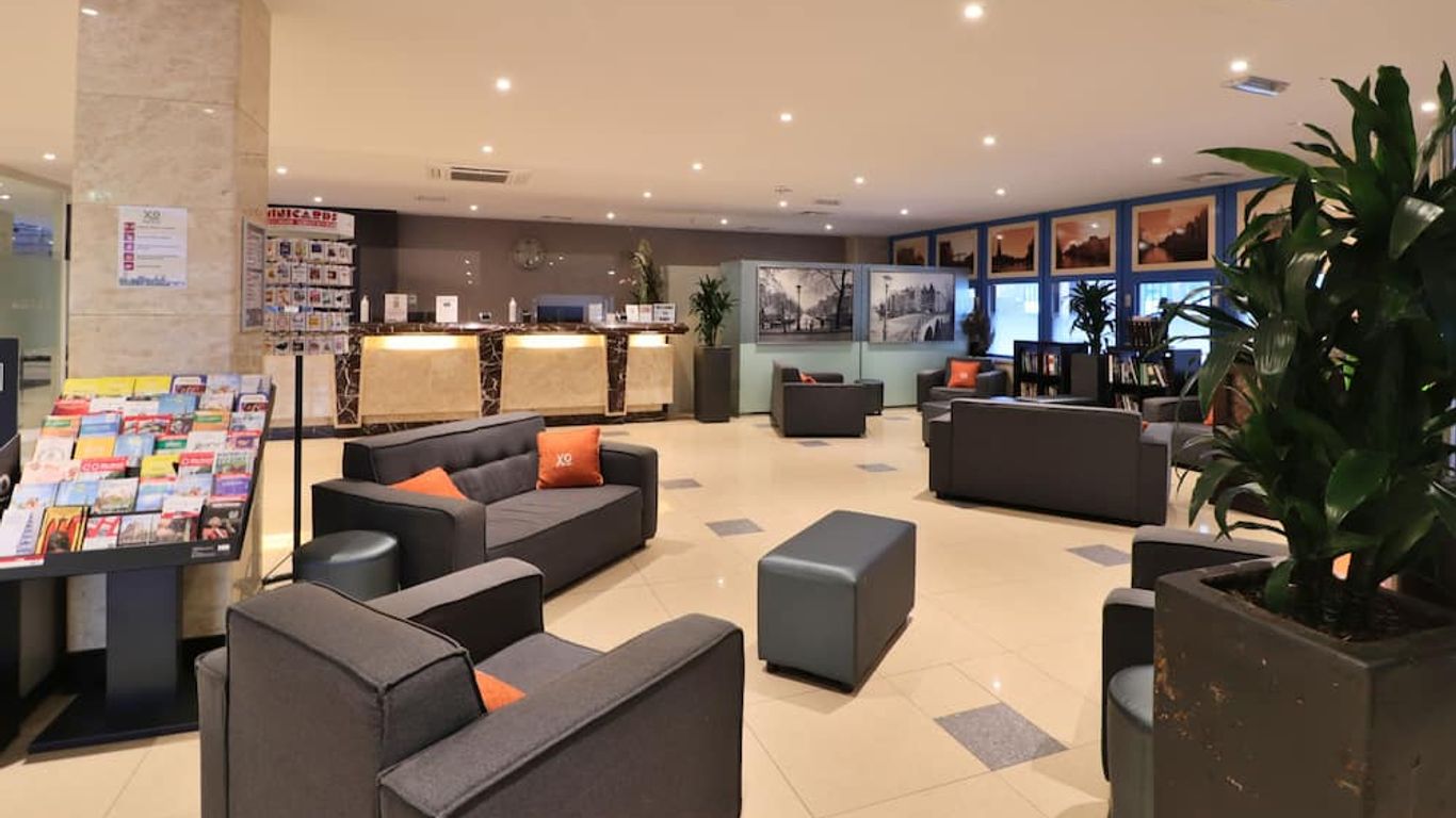 Xo Hotels Blue Square