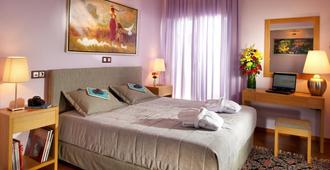 Pefka Hotel - Selanik - Yatak Odası