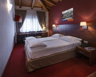 Hotel Lago Di Garda - Malcesine - Sypialnia