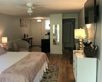 Cherry Blossom Hill, completely renovated and newly decorated - Hector - Habitación