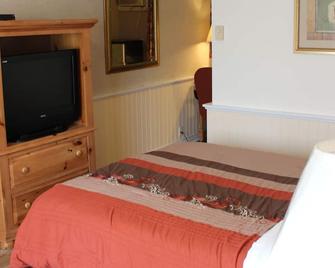 Crestwood Inn - Port Carling - Bedroom