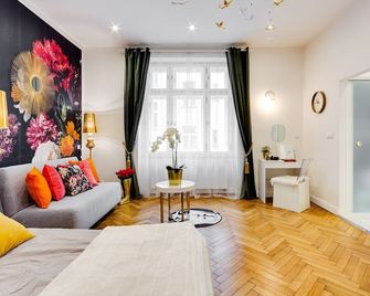 Drama Queen in Old Town Prague - Prague - Living room