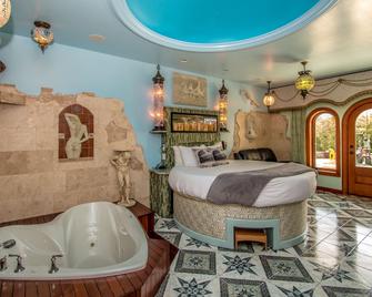 Adventure Suites - North Conway - Bedroom