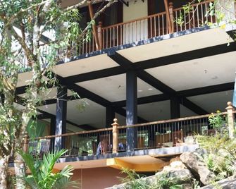 Birds Paradise Hotel - Neluwa - Vista del exterior