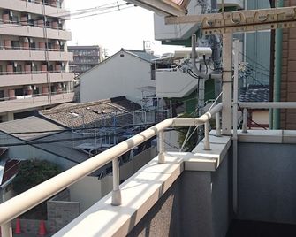 Happy Osaka House - Osaka - Balcony