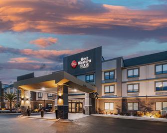 Best Western Plus Savannah Gateway - Savannah - Building