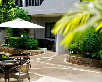 Mayfair Resort - Panglao - Uteplats