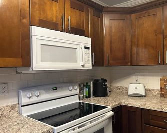 Comfortable Charming Convenient in Covington TN - Covington - Кухня