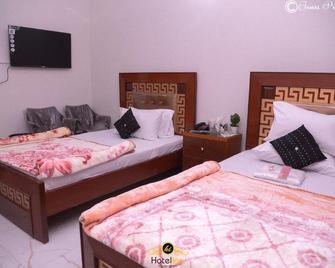 Hotel Inn Hyderabad - Hyderābād - Bedroom