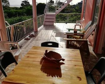 1 bedroom 1 Bath ultimate ocean view suite - Duncans - Balcony