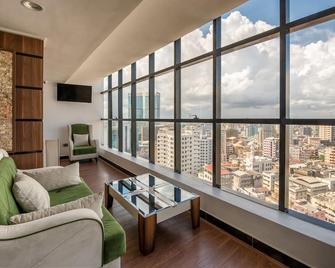 Golden Tulip Dar Es Salaam City Center Hotel - דר א-סאלאם - סלון