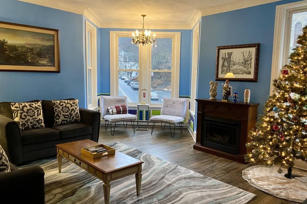 2 Master Bedrooms-Kings - ג'ים ת'ורפ - סלון