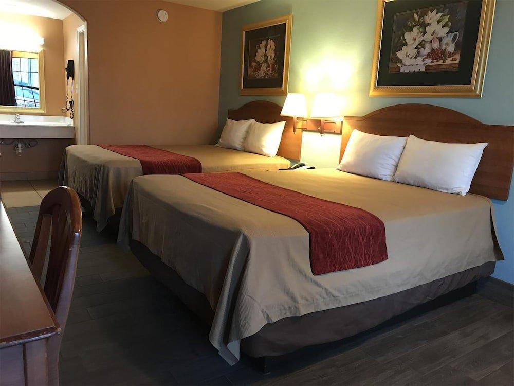 Holiday Inn Express & Suites Laredo-Event Center Area - Laredo