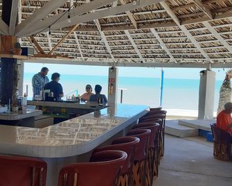 Seaside Hotel & Victor s RV Park - San Felipe - Bar
