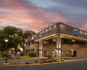 Best Western InnSuites Tucson Foothills Hotel & Suites - Tucson - Bygning