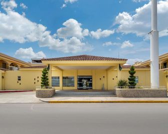 Comfort Inn Monclova - Monclova - Budova
