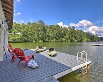 Waterfront Home on Jackson Lake w/ Dock - Jackson - Patio