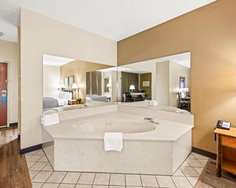 Quality Inn and Suites Big Stone Gap - Big Stone Gap - Ložnice