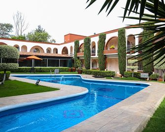 Hotel & Suites Villa del Sol - Morelia - Pool
