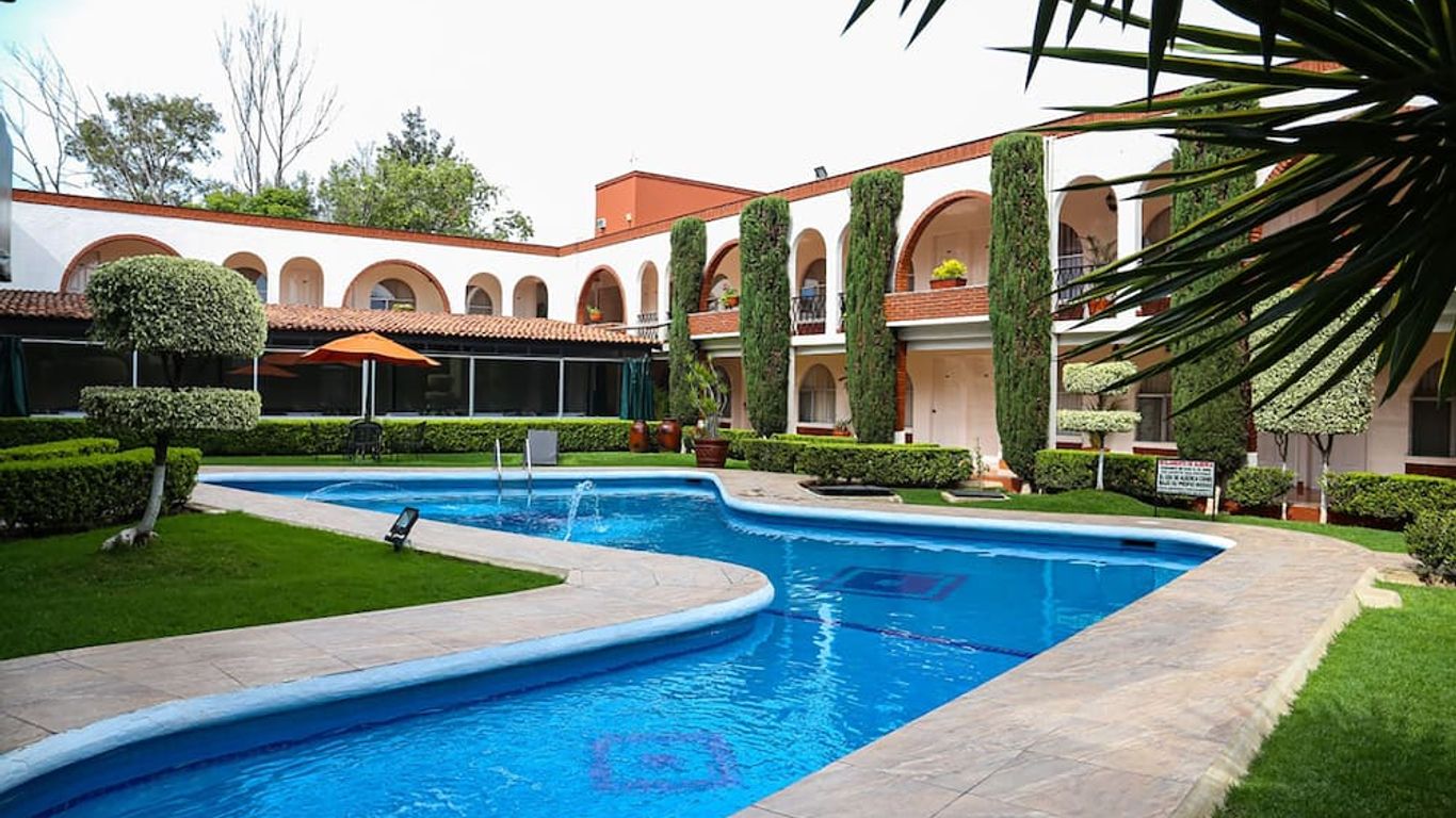Hotel & Suites Villa del Sol