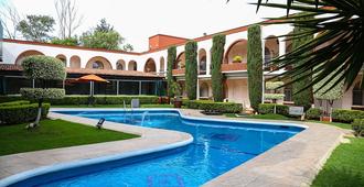 Hotel & Suites Villa del Sol - Morelia - Havuz