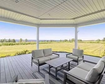 The Perfect Brule Shore Getaway - Tatamagouche