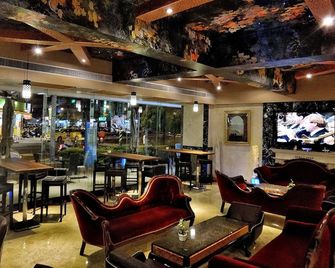 كينجزشيب هوتل كاوهسيونج إنتر كونتيننتال - مدينة كاوهسيونغ - مطعم