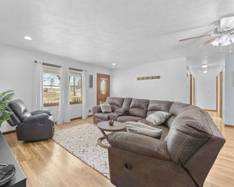Cottage in Amish Country - Orrville - Sala de estar
