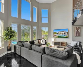 Luxury 8-BR with Pool, Basketball & Volleyball - Plantation - Soggiorno