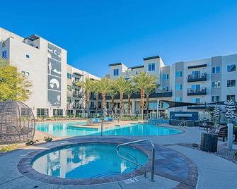 Minutes from Kierland - King Bed - Lux Pool with View - Scottsdale - Pool
