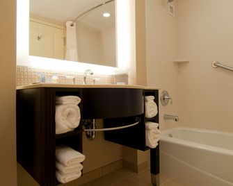 DoubleTree by Hilton Dulles Airport - Sterling - Bad