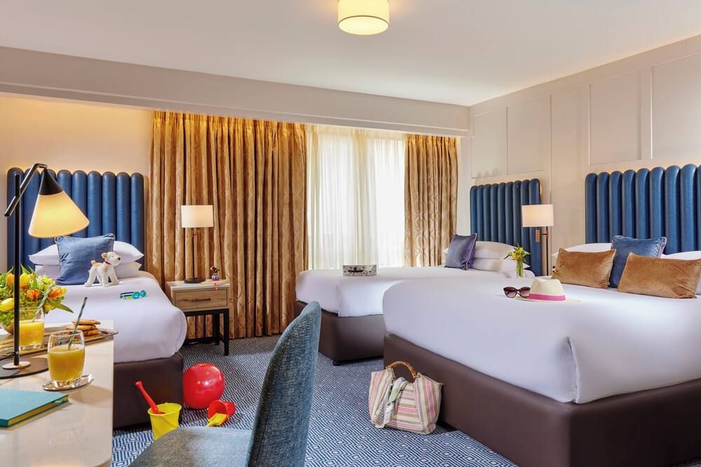 Westport Coast Hotel