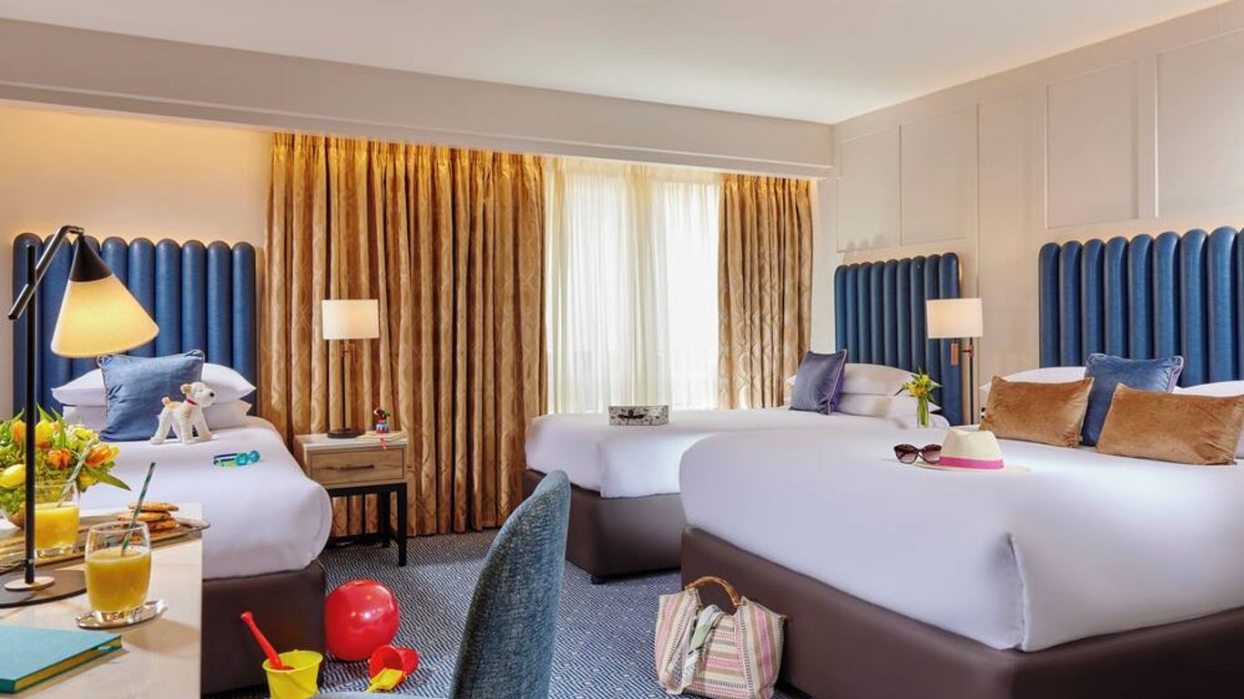 Westport Coast Hotel