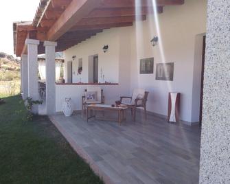 Sardama B&b Affittacamere - Torpè - Patio
