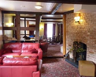 The Falcon Hotel - Bromyard - Lounge
