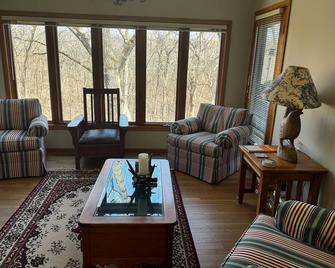 4 bedroom, 4 bath house with multiple living areas in Galena Territory - Galena - Living room