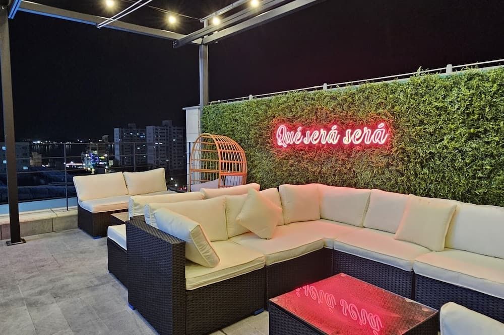 Hound Hotel Mokpo Peace Square Branch - Mokpo