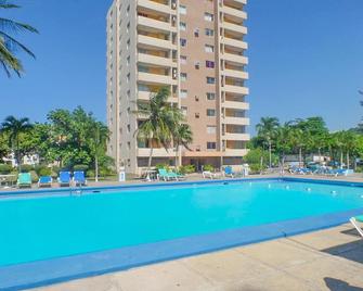 Sundreamer Suite @ Turtle Towers - Ocho Rios - Pool