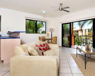 Central Plaza Apartments - Cairns - Phòng khách