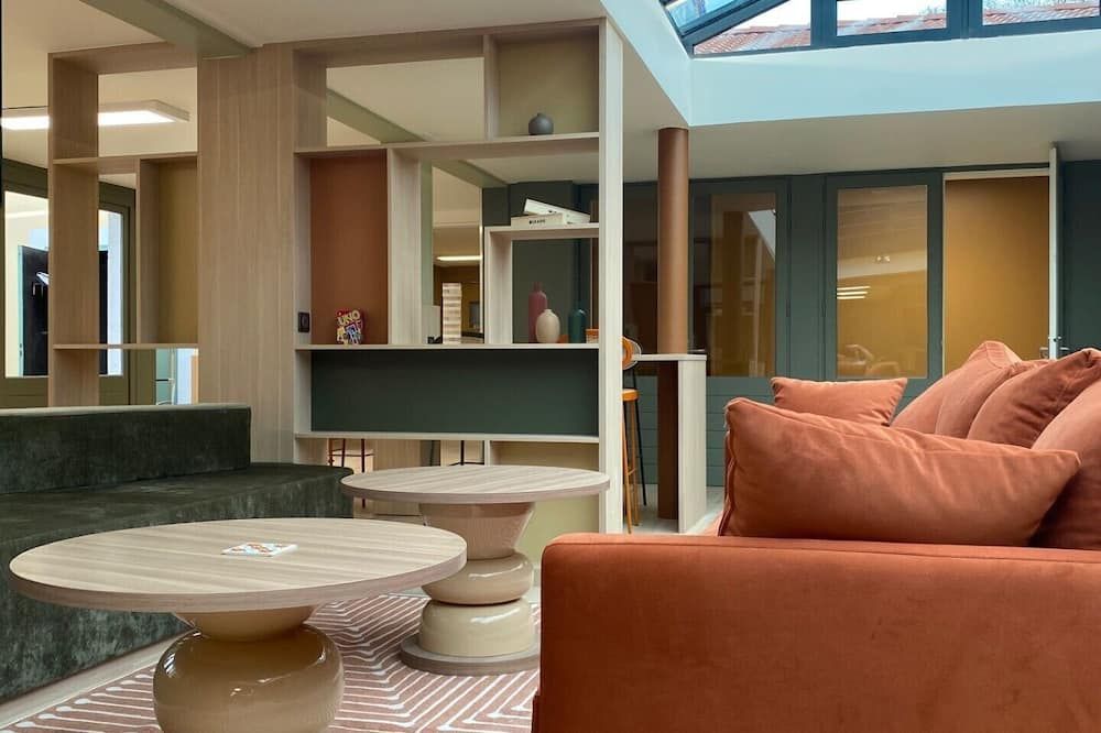 جرين أوتلز بويتيرز - بواتييه - ردهة