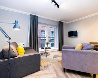 Staycity Serviced Apartments - Saint Augustine St - Dublin - Living room