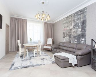 StudioMinsk Spa Apartments in Centre - Minsk - Sala de estar