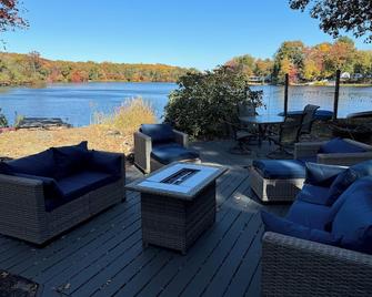 Nanticoke Lake House - Bridgeton - Patio